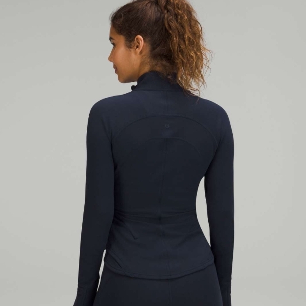 Lululemon InStill Jacket - Picture 5 of 9